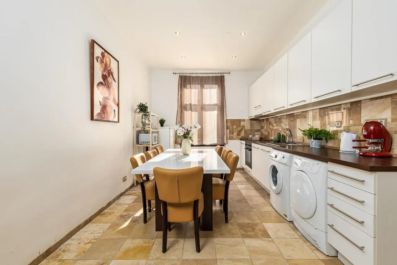 Real Apartments Andrassy Budapest
