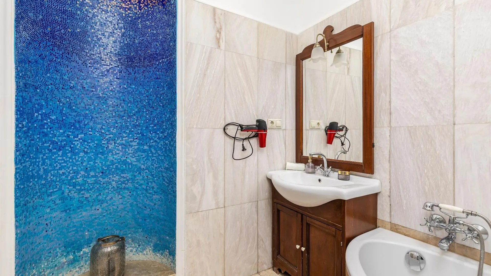 Real Apartments Andrassy Budapest Hungary